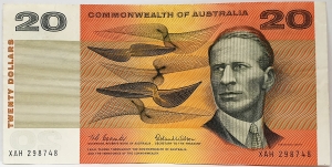 AUSTRALIA 1966 . TWENTY  20 DOLLAR BANKNOTE . MINOR ERROR . SCARCE