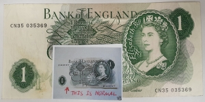 GREAT BRITAIN UK ENGLAND 1968 . ONE 1 POUND BANKNOTE . ERROR . WET INK TRANSFER