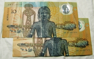 AUSTRALIA 1988 . TEN 10 DOLLAR BANKNOTE . FRASER/JOHNSTON . CONSECUTIVE PAIR