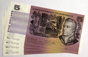 AUSTRALIA 1967 . FIVE 5 DOLLARS BANKNOTES . COOMBS/RANDALL . CONSECUTIVE FOUR