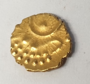 DUTCH 1967 - 1784 . NARSIMHA PULICAT GOLD FANAM . RAREST OF THE SMALL GOLD COINS