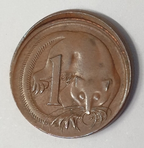 AUSTRALIA 1966 . ONE 1 CENT COIN . ERROR . 5% OFF CENTRE MIS-STRIKE
