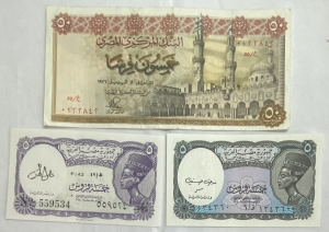 EGYPT 1967 . FIFTY 50 PIASTRES BANKNOTE and 1940 FIVE 5 PIASTRES BANKNOTES