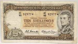 AUSTRALIA 1961 . TEN 10 SHILLINGS BANKNOTE . COOMBS/WILSON . STAR NOTE