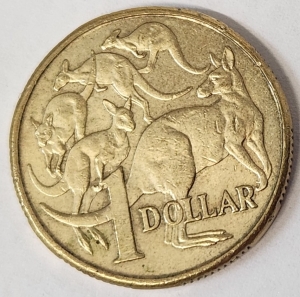 AUSTRALIA 2019 . ONE 1 DOLLAR COIN . ERROR . MIS-STRIKE