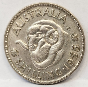 AUSTRALIA 1955 . ONE 1 SHILLING . VARIETY . DOTS IN HORN