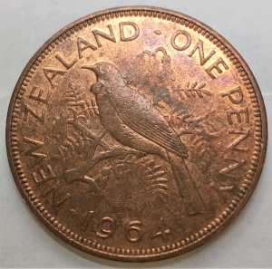 NEW ZEALAND 1964 . ONE 1 PENNY . VARIETY . MISSING MOST OF THE LEGEND